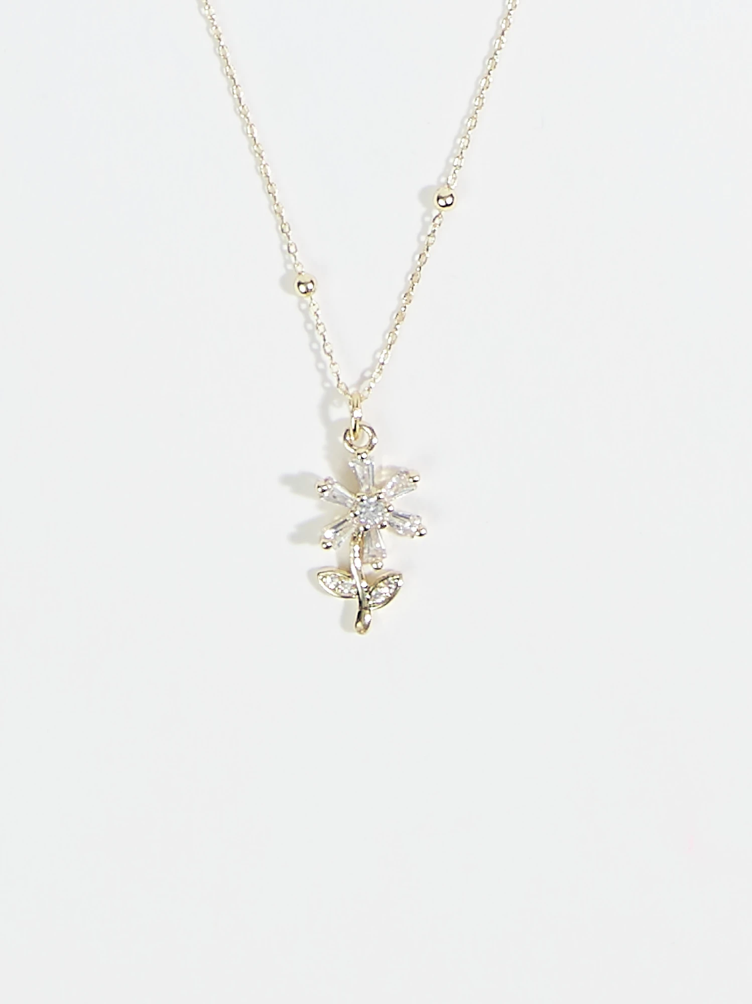 Crystal Daisy Necklace 1 Crystal Daisy Necklace