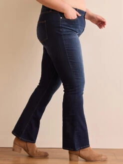 Avery Bootcut Jeans -ChicAura Store 000940 113005 DARK WASH 03