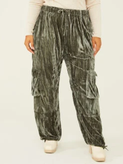 Adley Velvet Cargo Joggers -ChicAura Store 001761 IMA9394PARU OLIVE 02