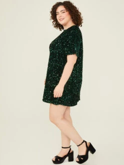 Stella Sequin Dress -ChicAura Store 003038 IBD29995AS P GREEN 02