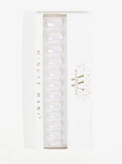 Wonderlies Minute Mani - String Of Pearls