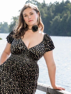 Piper Flower Choker Necklace